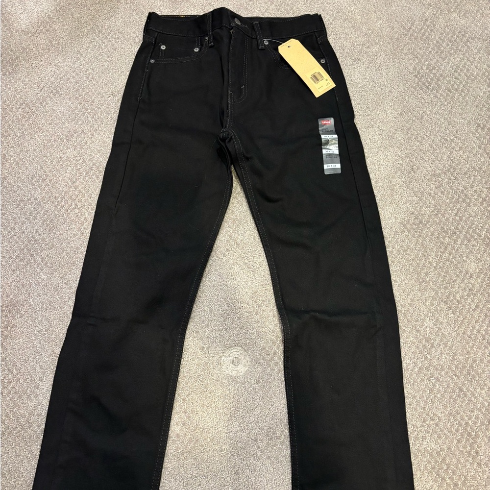 Levi’s black 505 Regular 30x32 men’s jeans. Waist 30. Length 32